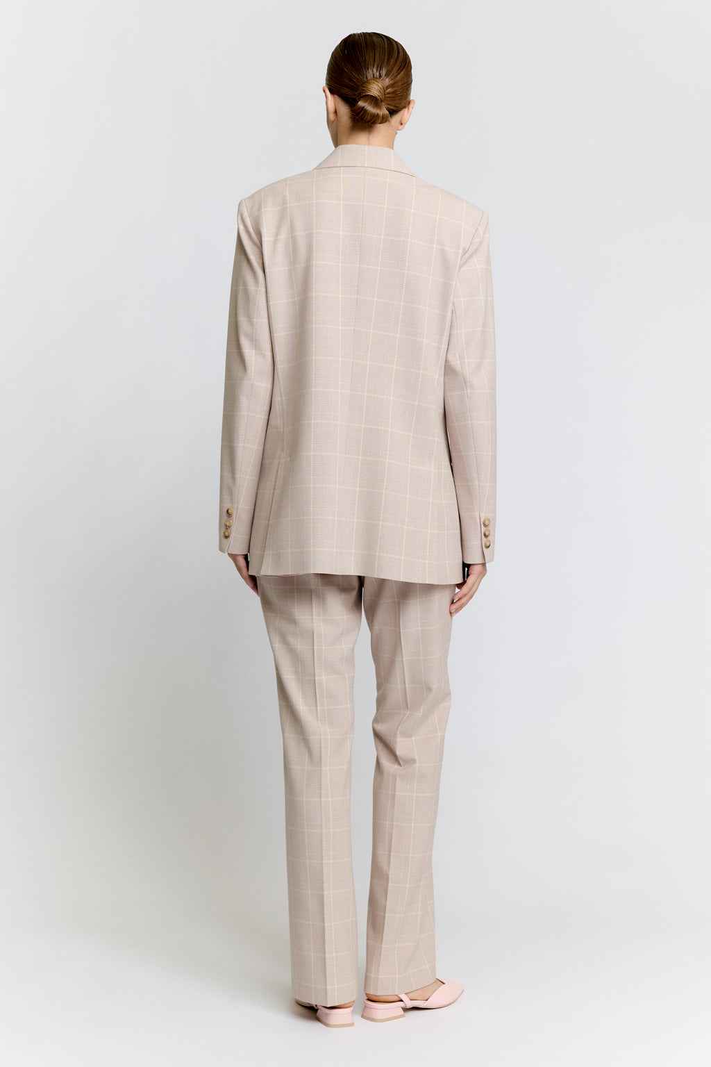 DOUBLE CHESTERED SUIT.
