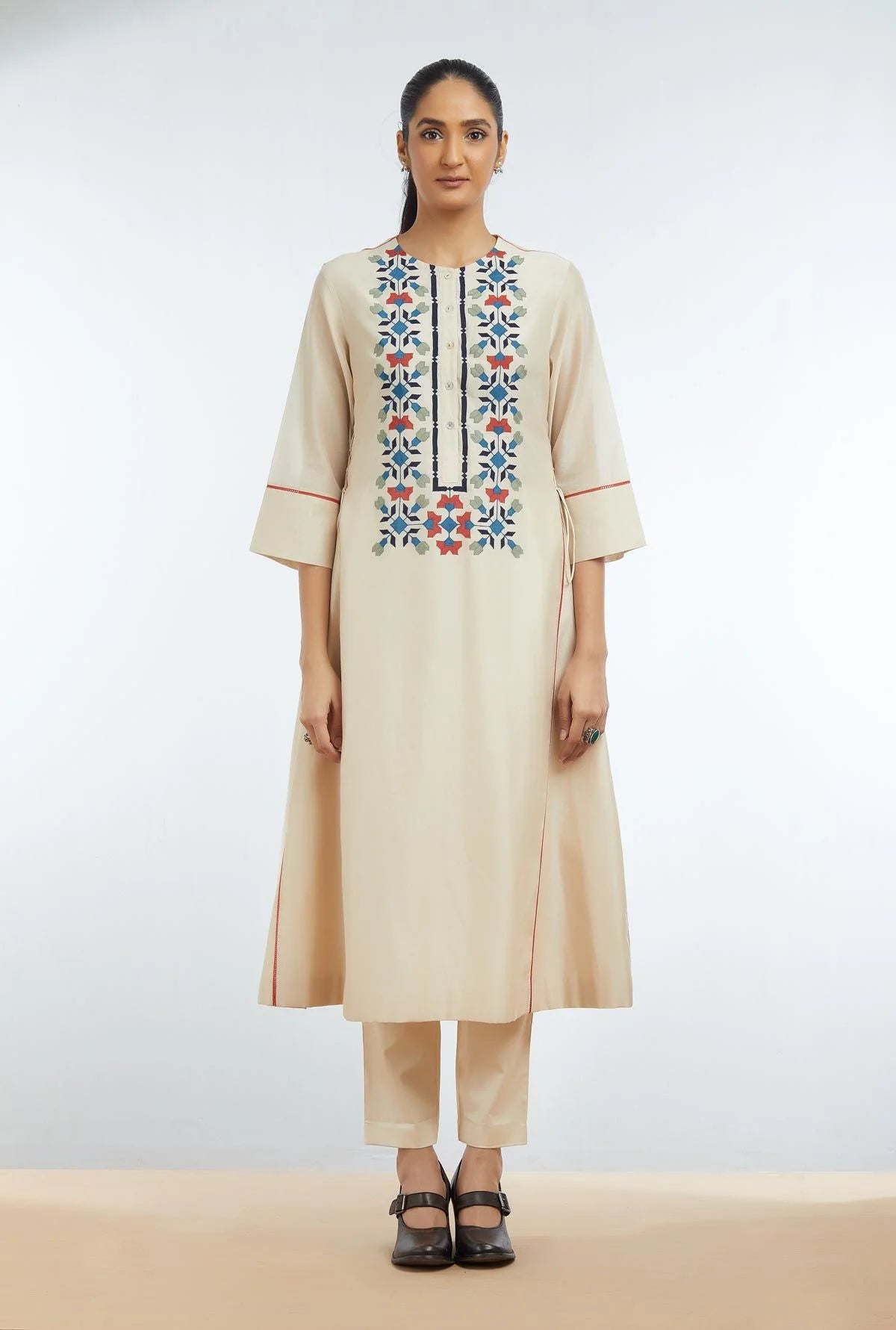 SOHNI 01 - Floral Appliqué' A-line Dress