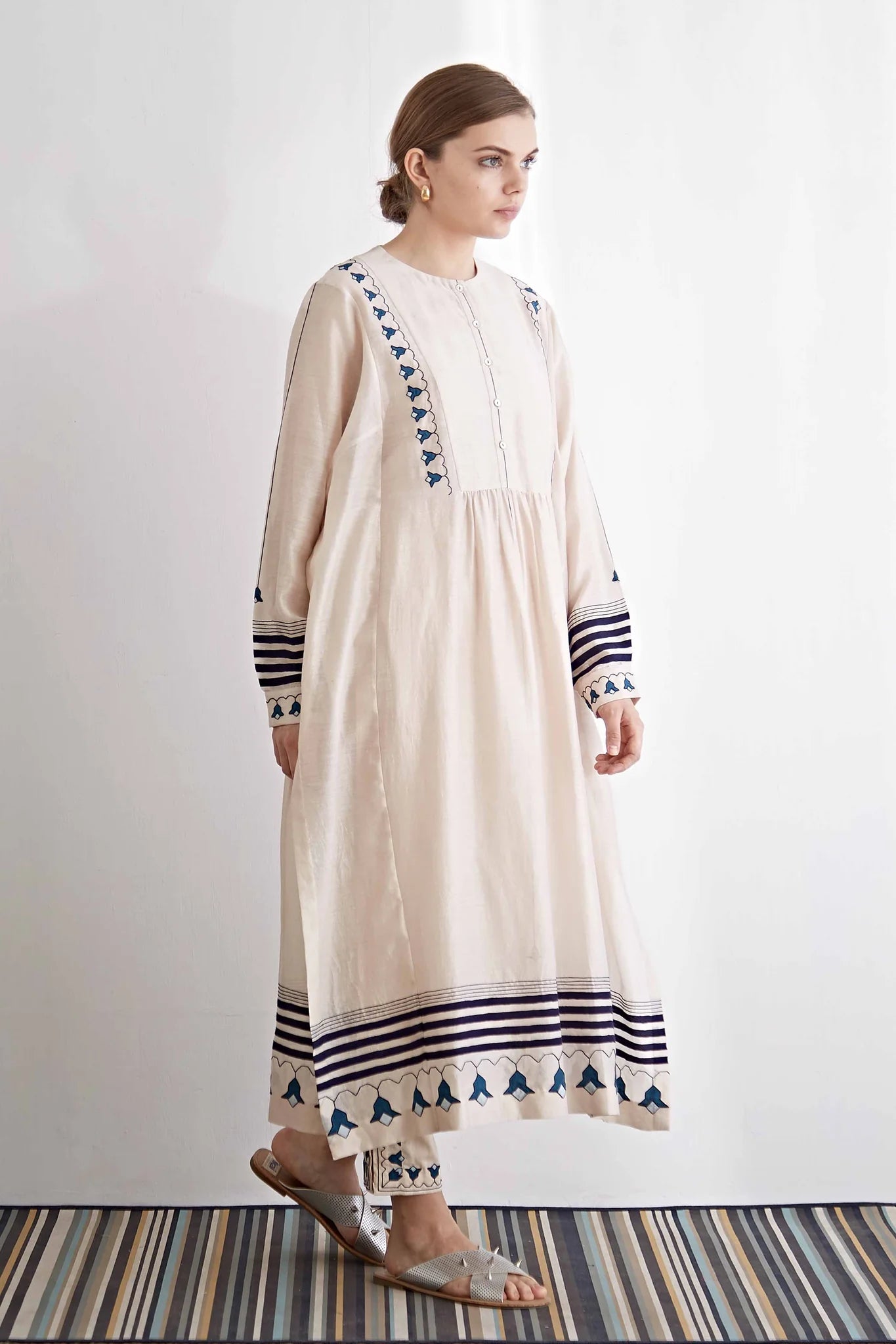 ADAA 03 - Bud Applique' Kaftan 