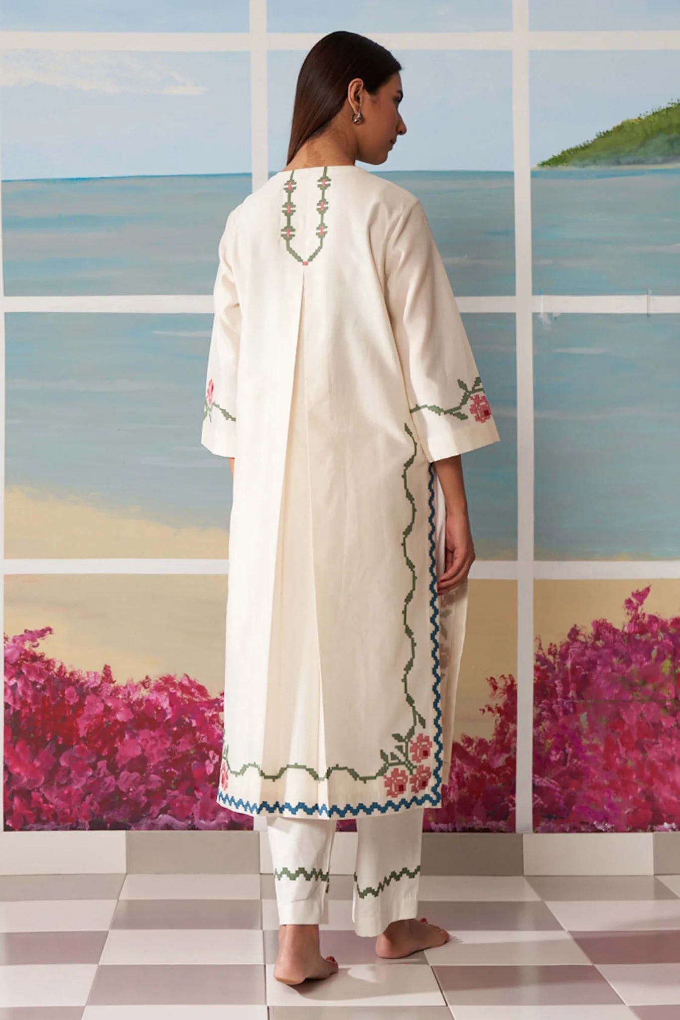 LAILAH 05 - Applique Long Shirt Dress 