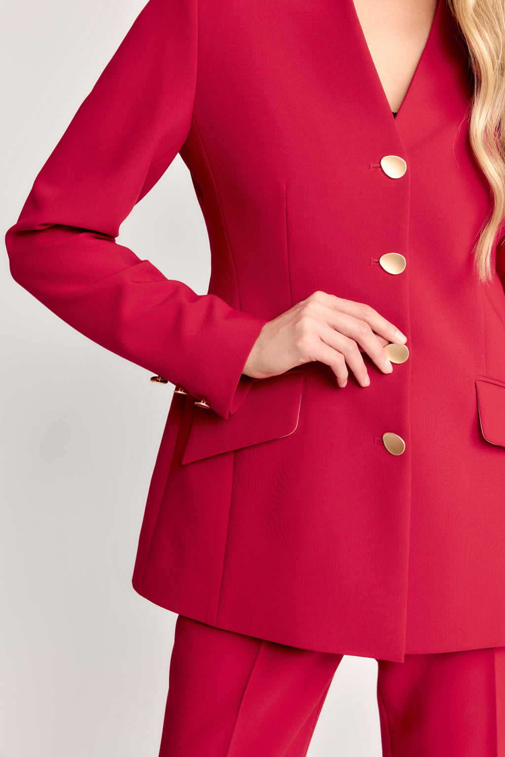 Fitted Red jacket without lapel 